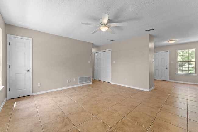 Building Photo - 20952 Liberty Ln