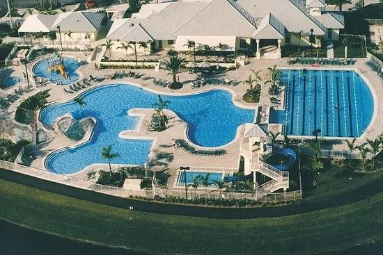 Building Photo - Tupelo Way, Weston, FL 33327 - 4 BR 2.5 BA single-family home