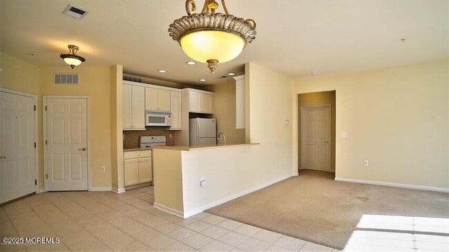 Building Photo - 317 Sophee Ln