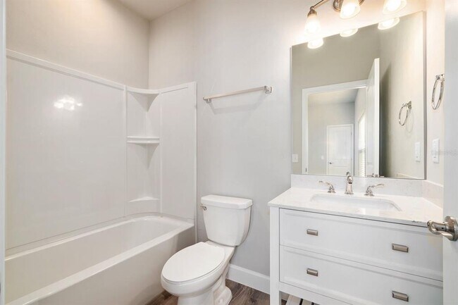 Building Photo - 622 NW 3rd Ave