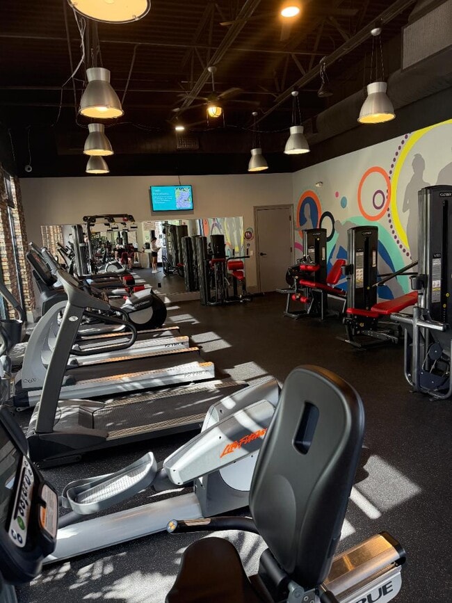 Building Photo - 1553 Discovery St