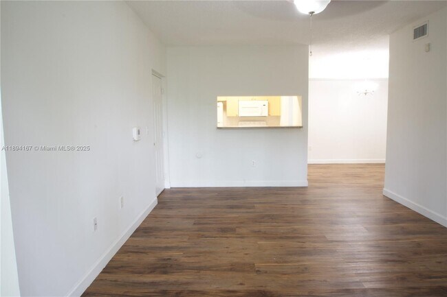 Building Photo - 2440 E Preserve Way