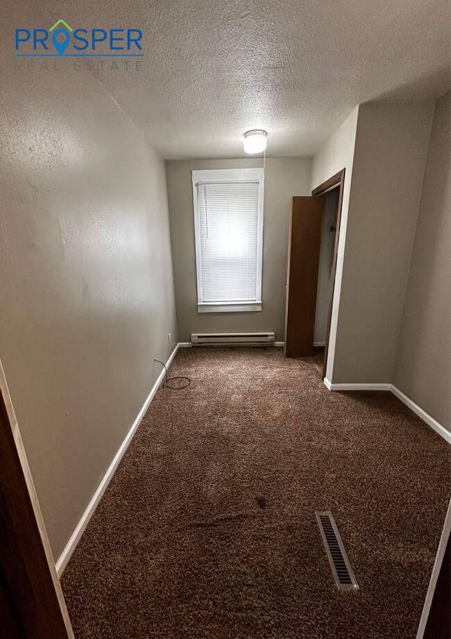 Building Photo - FA908X