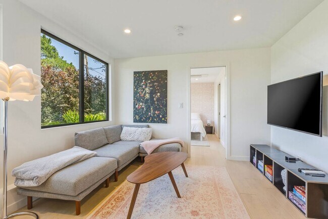 Building Photo - Beautifully Remodeled 4BR + Office Mill Valley Home — Furnished, Private 3/4-Acre Setting, Walk t...
