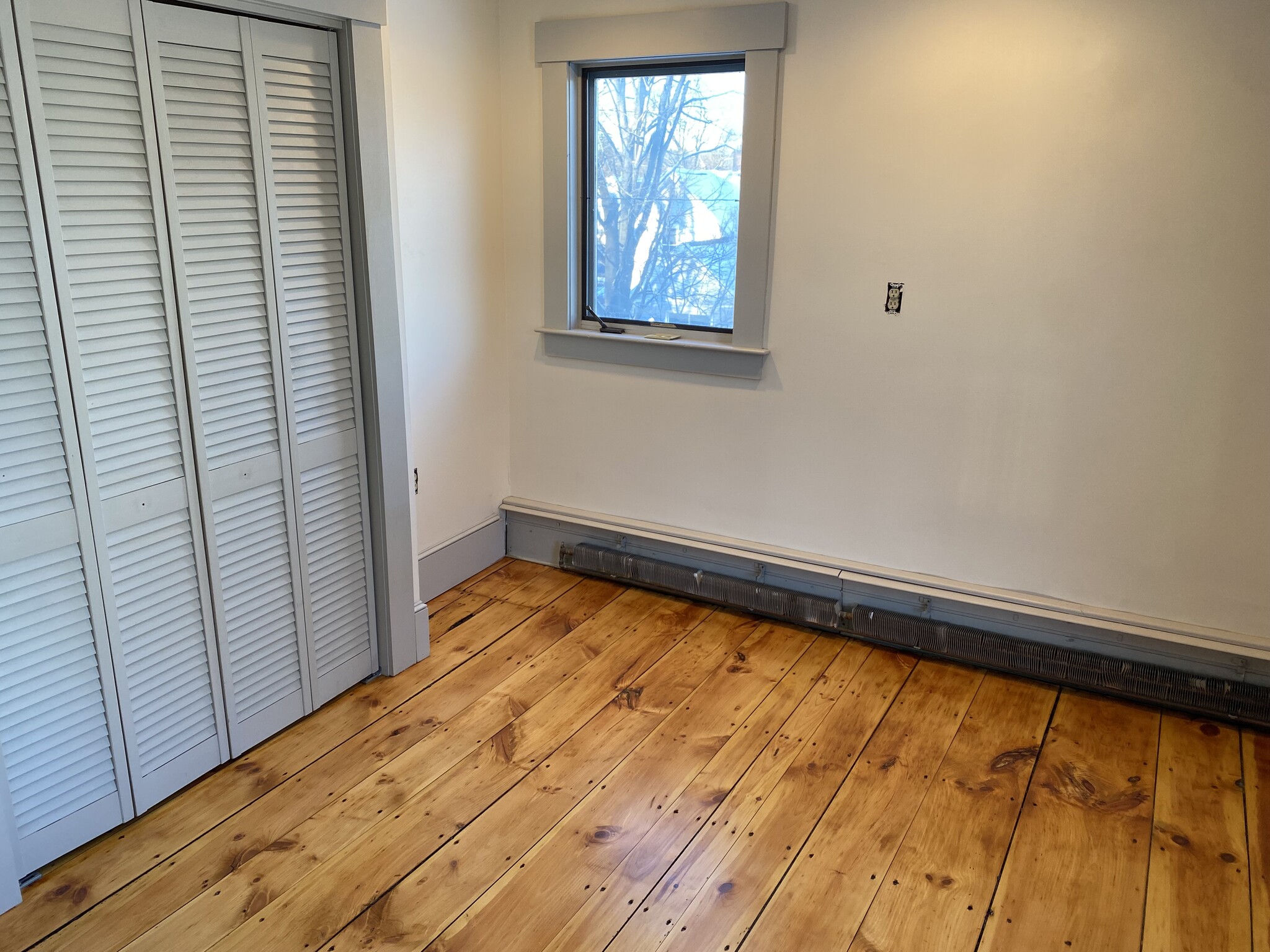 Building Photo - 5 Berry Ct