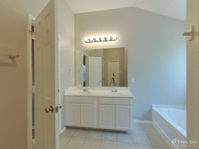Building Photo - 1129 Cumberland Dr