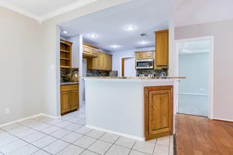 Building Photo - 4553 Southern Oak Ln