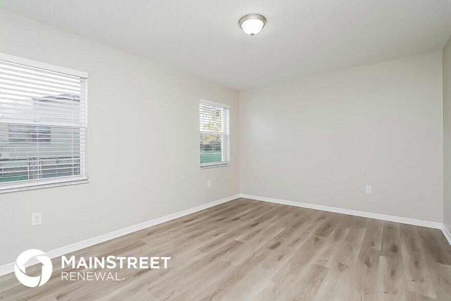 Building Photo - 13430 Litewood Dr