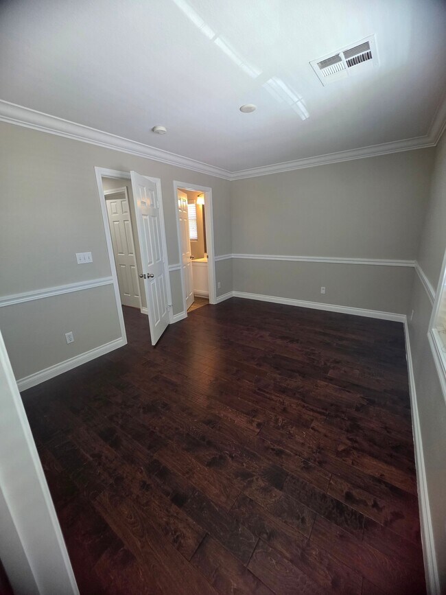 Building Photo - 1615 Legato Falls St