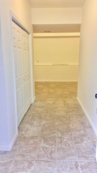 Building Photo - 3118 Main St.