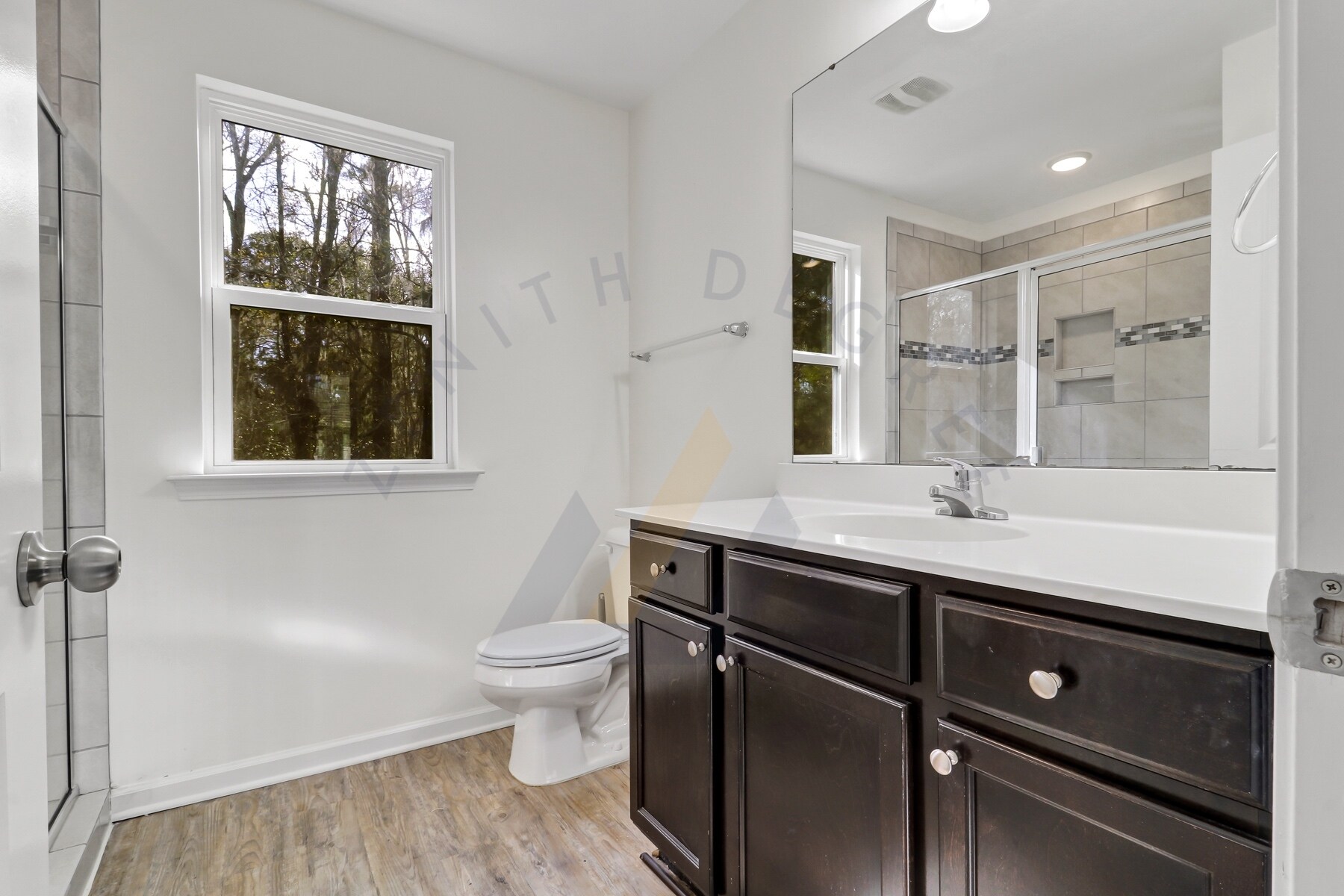 Building Photo - 206 Plumgrass Way