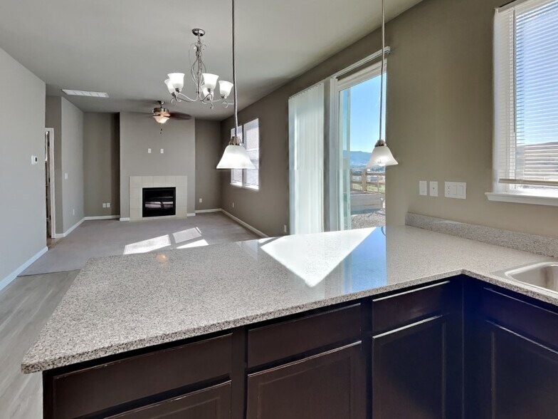 Building Photo - 3775 Thistledown Ct