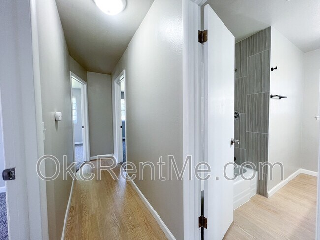 Building Photo - 1428 SW 62nd St
