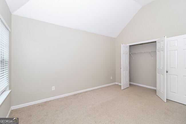 Building Photo - 3352 Hershey Dr