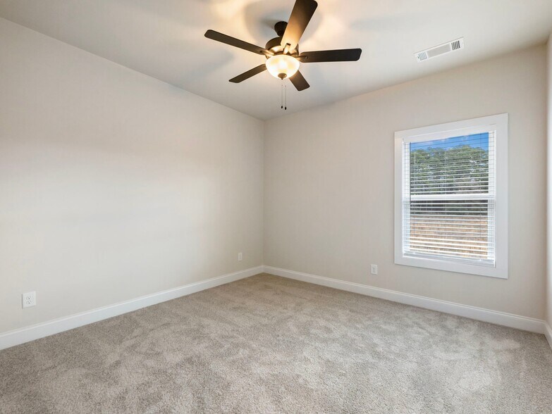 Building Photo - 218 Grand Highlands Ct