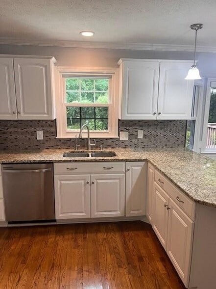 Building Photo - 871 Cedar Trce SW