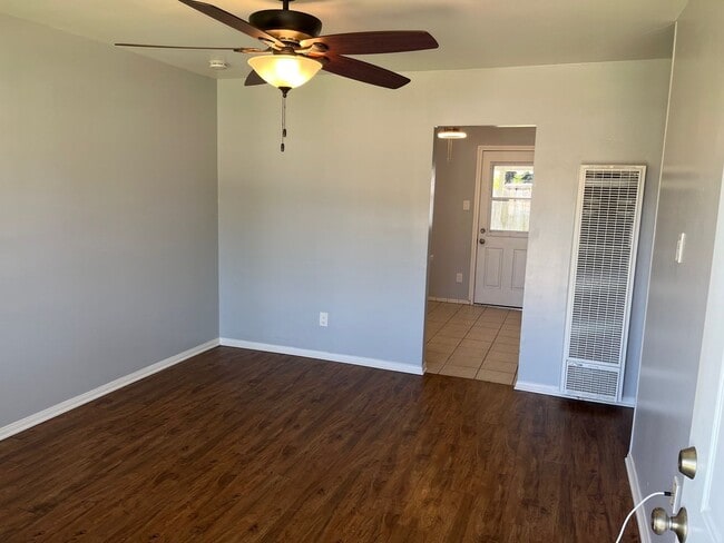 Building Photo - 3563-65 Clairemont Mesa Blvd