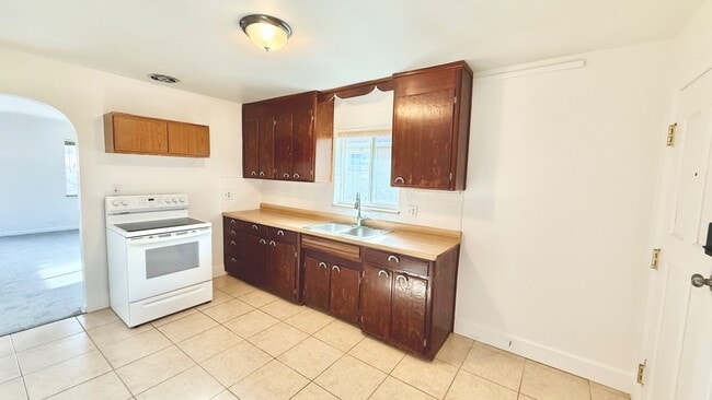 Building Photo - 3631-3637 S Sherman St - 3637