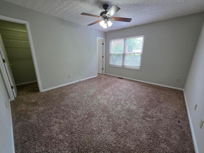 Building Photo - 7253 Fablegate Ct