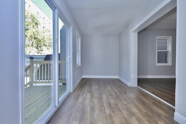 Building Photo - 507 Palisade Ave