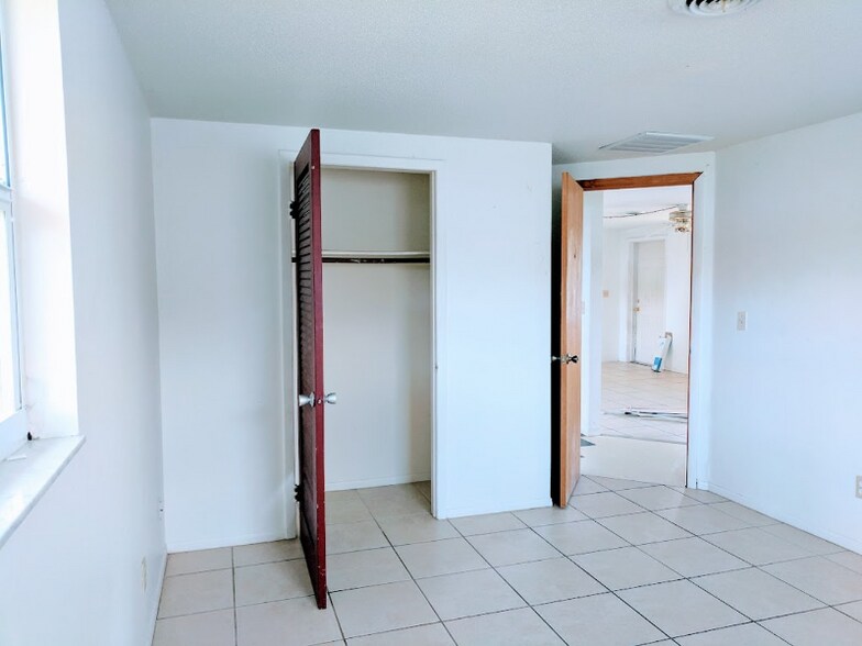 Building Photo - 8283 Pelican Rd