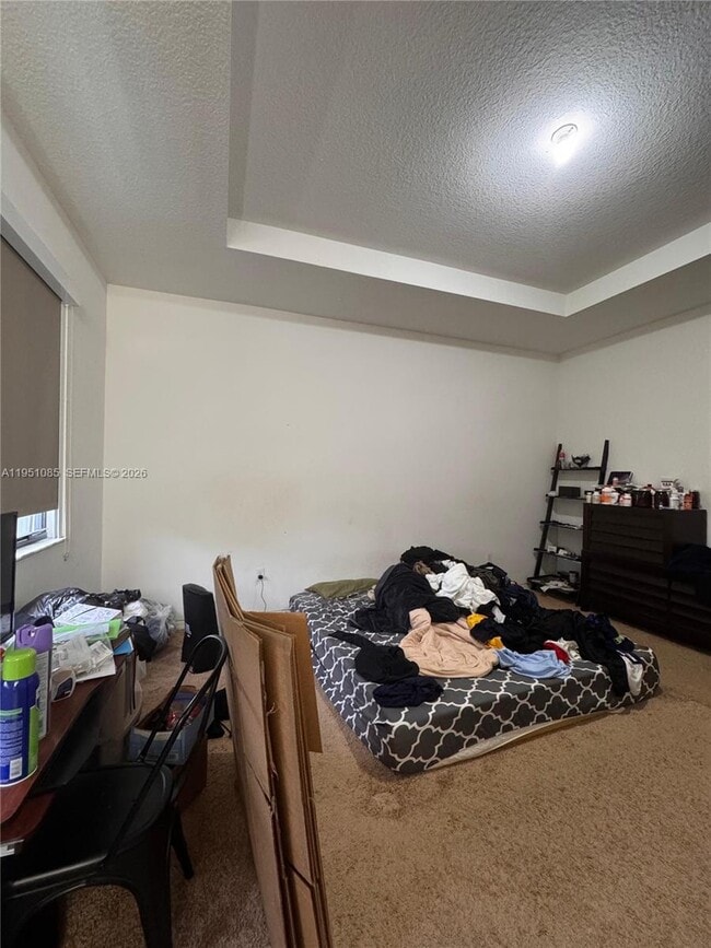 Building Photo - 772 NE 191st Ter