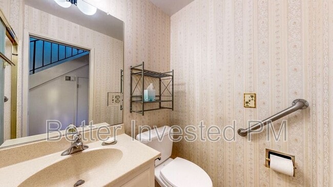 Building Photo - 2530 Brookhaven Dr