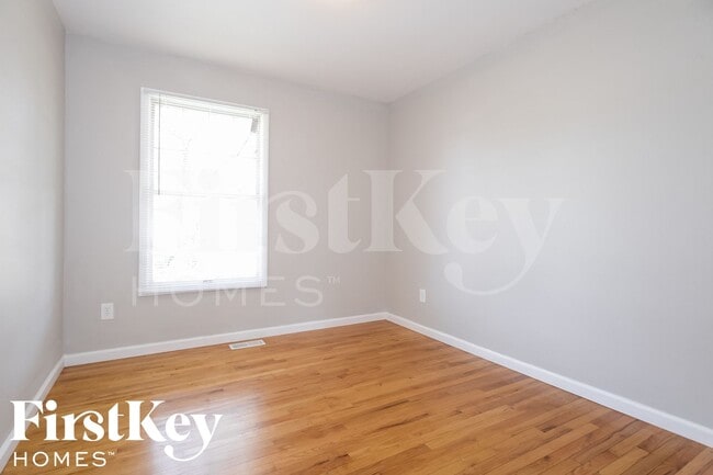 Building Photo - 11321 Amboy Ln