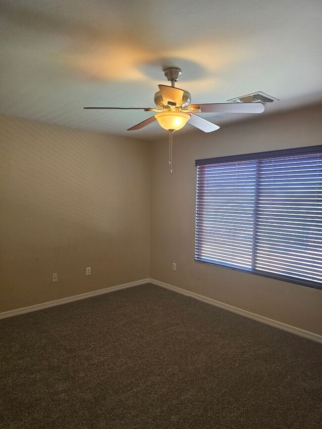 Building Photo - FREE RENT FOR OCTOBER AND $100 VISA GIFT C...