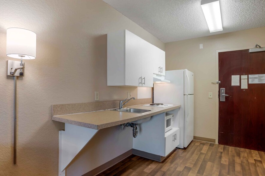 Building Photo - Furnished Studio-Orange County - Lake Forest