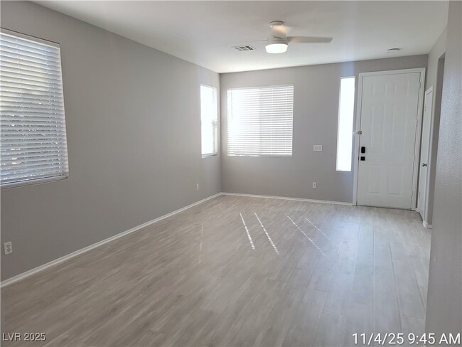 Building Photo - 824 Painted Vista Ave