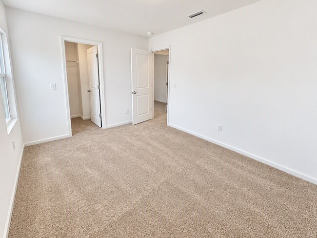 Building Photo - 1425 Stork Dr