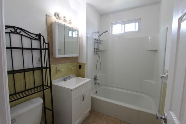 Building Photo - 47 Boulanger Ave