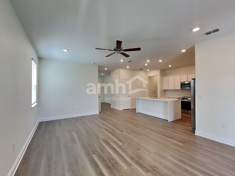 Building Photo - 3716 Ctr Cv Ln