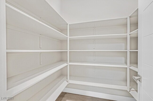 Building Photo - 65 Garibaldi Wy