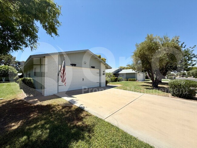Building Photo - 12527 W Prospect Dr