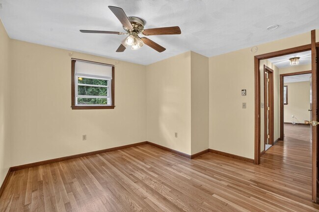 Building Photo - 375 Kendall Rd