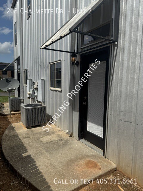 Building Photo - 208 Chalmette Dr