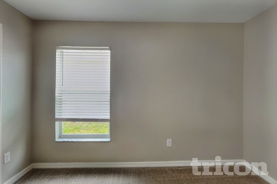 Building Photo - 10410 Fairy Moss Ln
