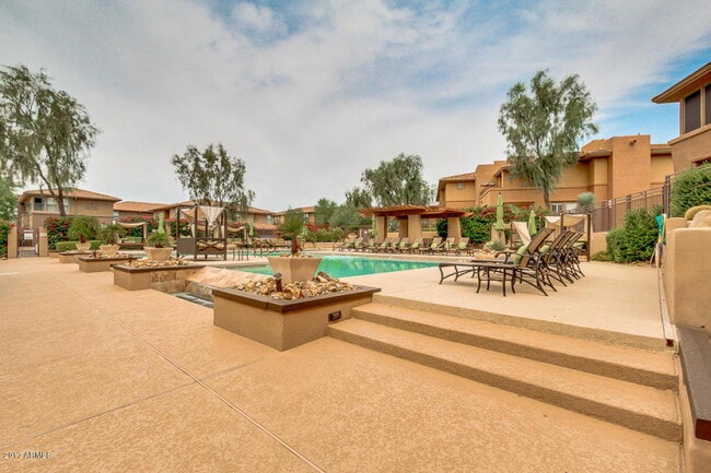 Building Photo - "Spacious 2-Bed, 2-Bath Condo Retreat in Scottsdale's Prime Location - 1,146 Sq Ft of Comfort!"