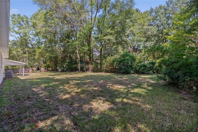 Building Photo - 12925 Bonnievale Dr N