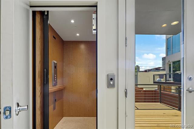 Building Photo - 2414 Glenarm Pl