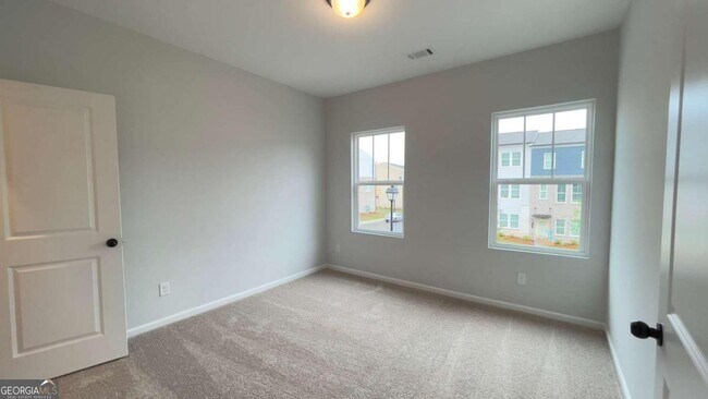 Building Photo - 2245 Whistler Wy NE