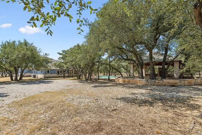 Building Photo - 501 Lone Star Dr