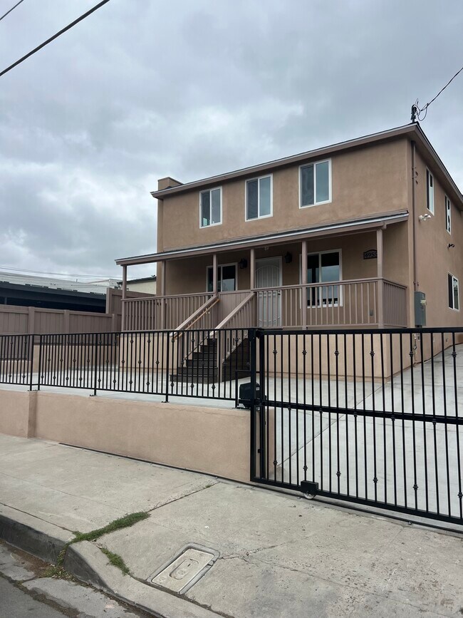 Building Photo - 4955 Mills St