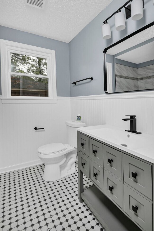 Building Photo - Fully Renovated 3-Bedroom Corner-Lot Gem Near Downtown Columbia & USC!