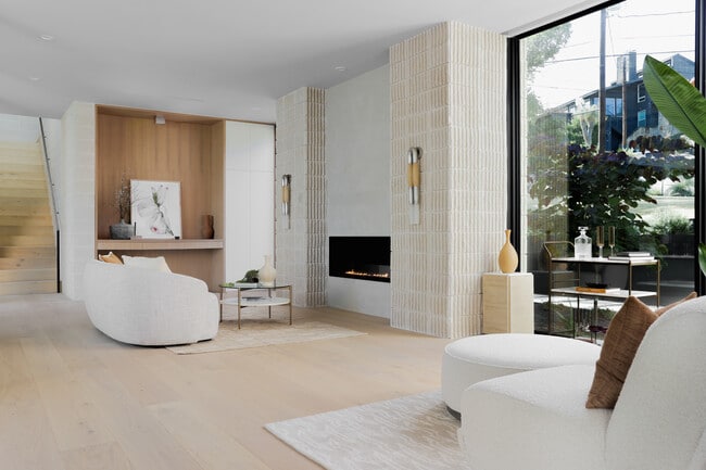 Building Photo - 5205 Scenic View Dr