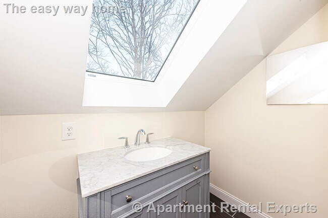 Building Photo - 48 Caldwell Rd