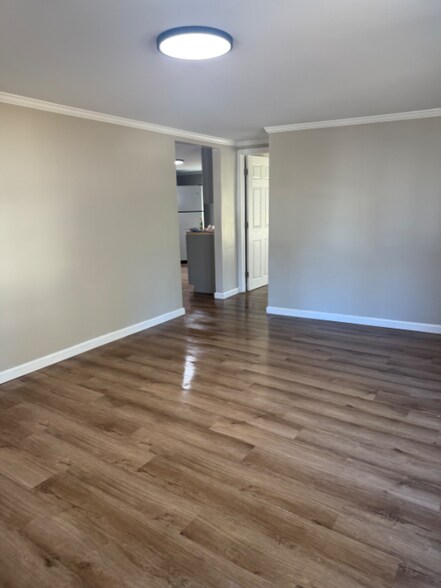 Primary Photo - 103 Ellis St SW