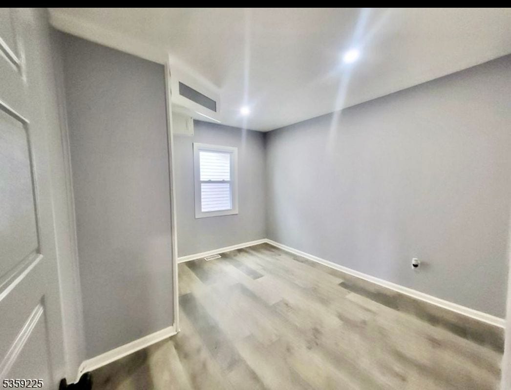 Building Photo - 126 Seabreeze Ave